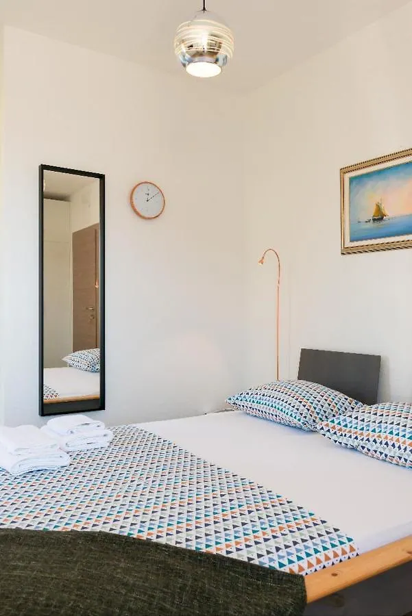 Narancin Apartments Trogir 2*,